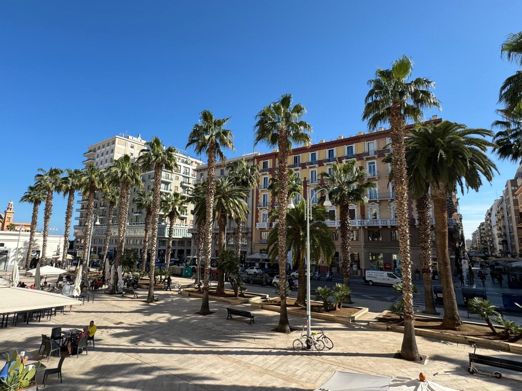 Palm Central House Bari Exteriör bild